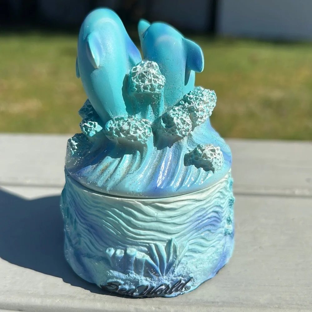 Sea World Dolphin Jewelry Box - Picture 4 of 13
